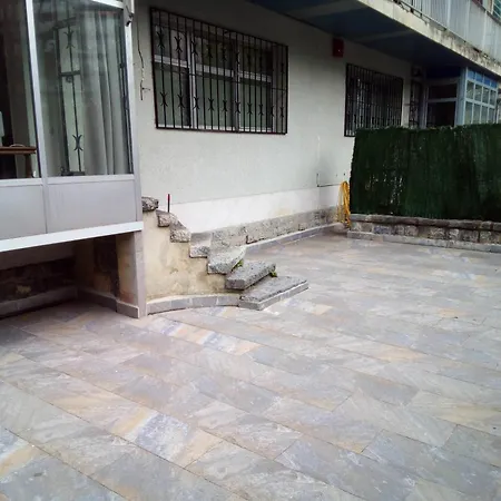 Terraza, Wifi, A 10 Minutos Del Centro En Bus Apartment *
